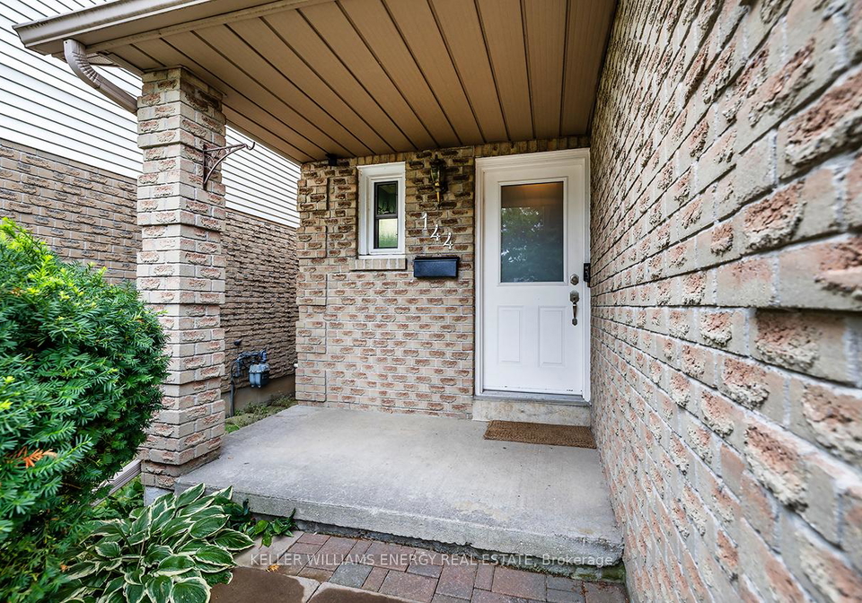 144-sagebrush-street-oshawa-ontario-e12354702
