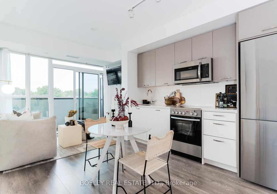 2301-danforth-avenue-toronto-ontario-e12354775