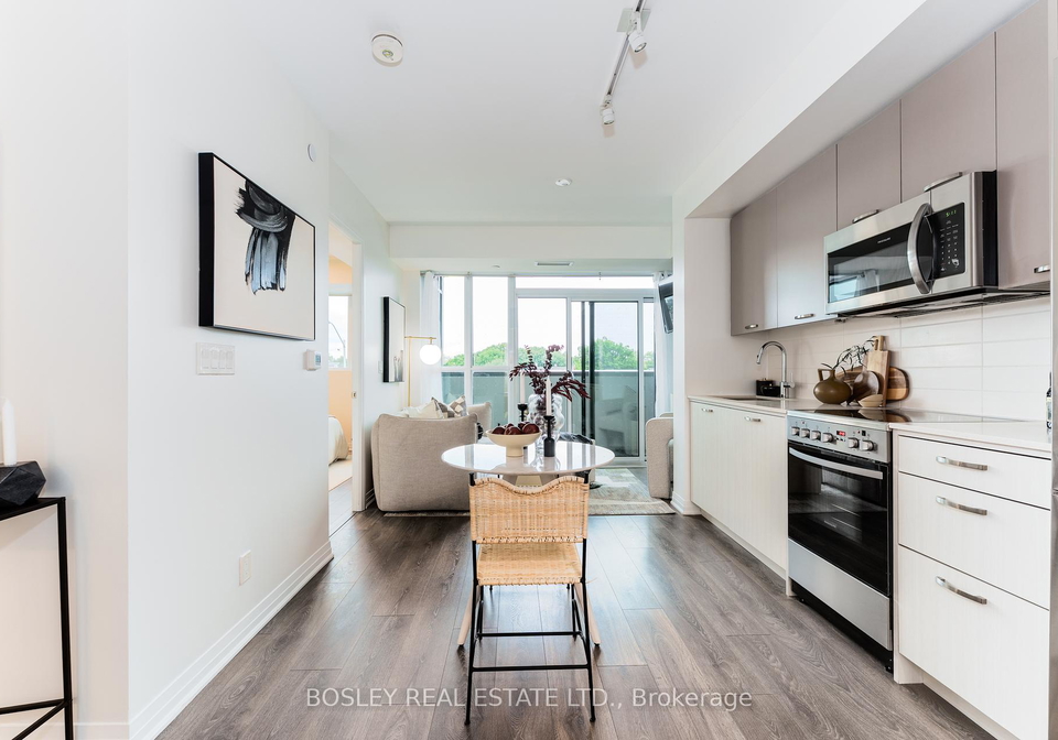 2301-danforth-avenue-toronto-ontario-e12354775