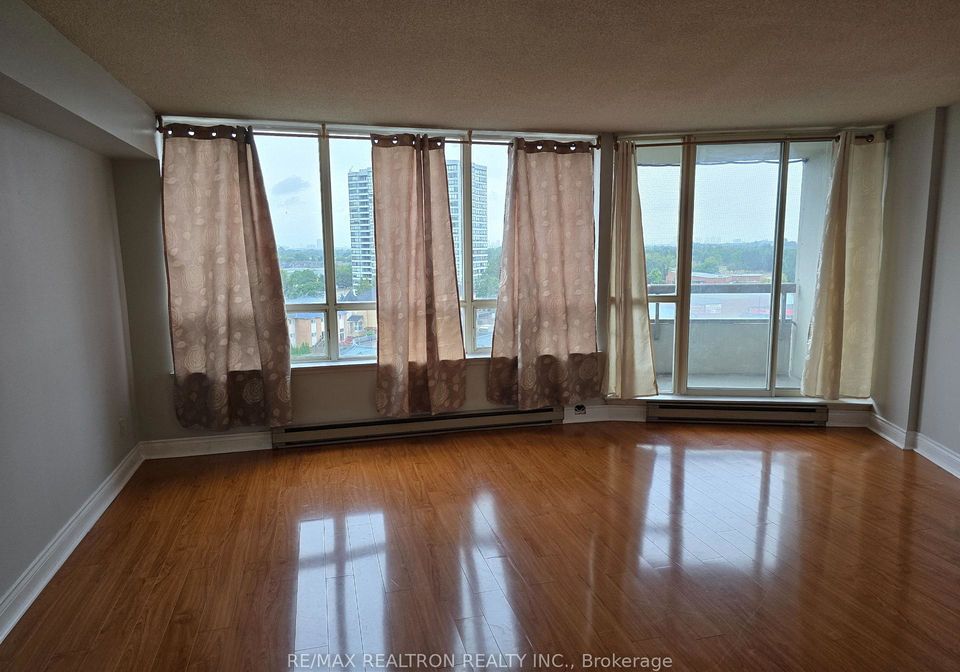 160-alton-tower-circle-scarborough-ontario-e12354818