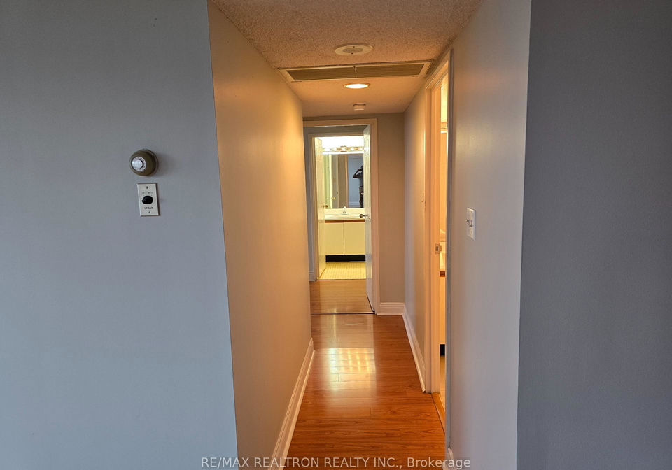 160-alton-tower-circle-scarborough-ontario-e12354818
