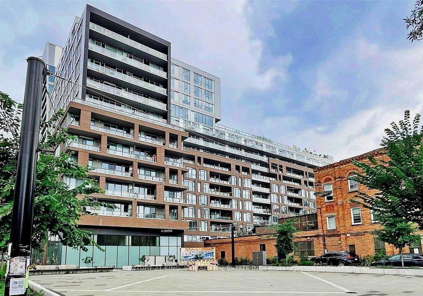 30-baseball-place-toronto-ontario-e12354942