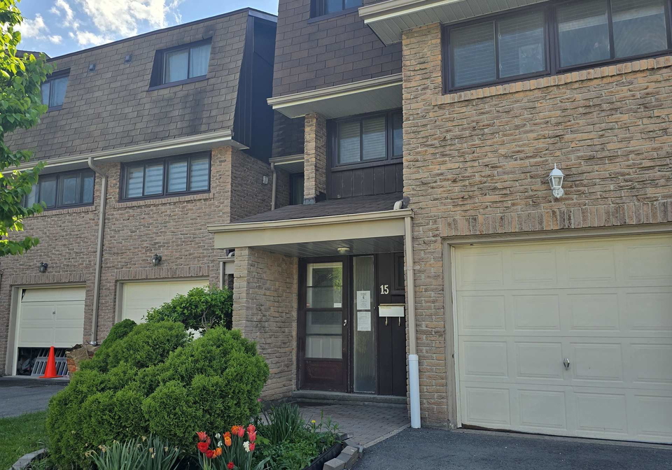 1958-rosefield-road-pickering-ontario-e12355879