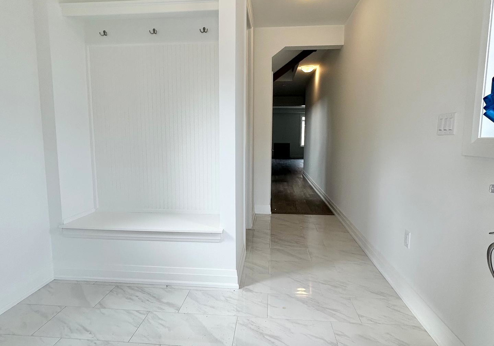 1406-mockingbird-square-pickering-ontario-e12356160