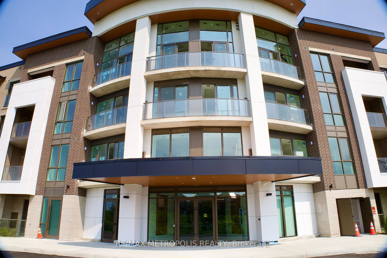 385-arctic-red-drive-oshawa-ontario-e12356951