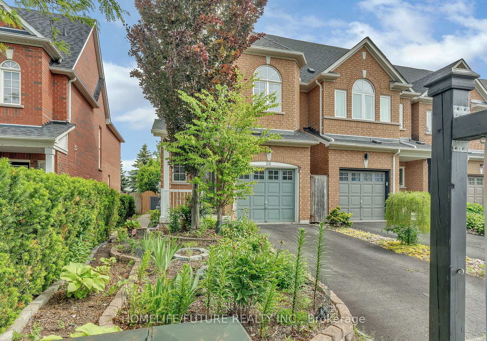 25-gateway-court-whitby-ontario-e12357014