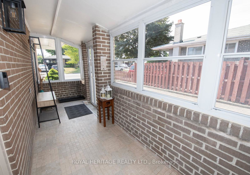847-krosno-boulevard-pickering-ontario-e12357423