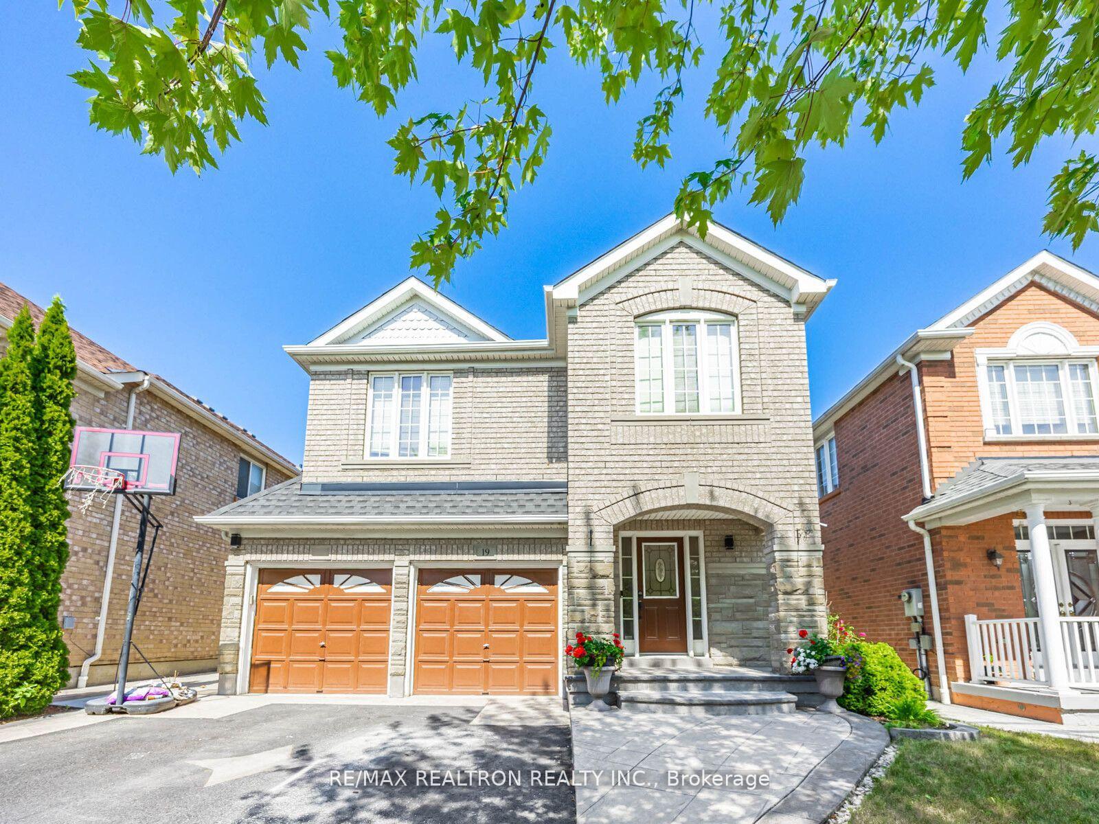19-clapperton-drive-ajax-ontario-e12357425
