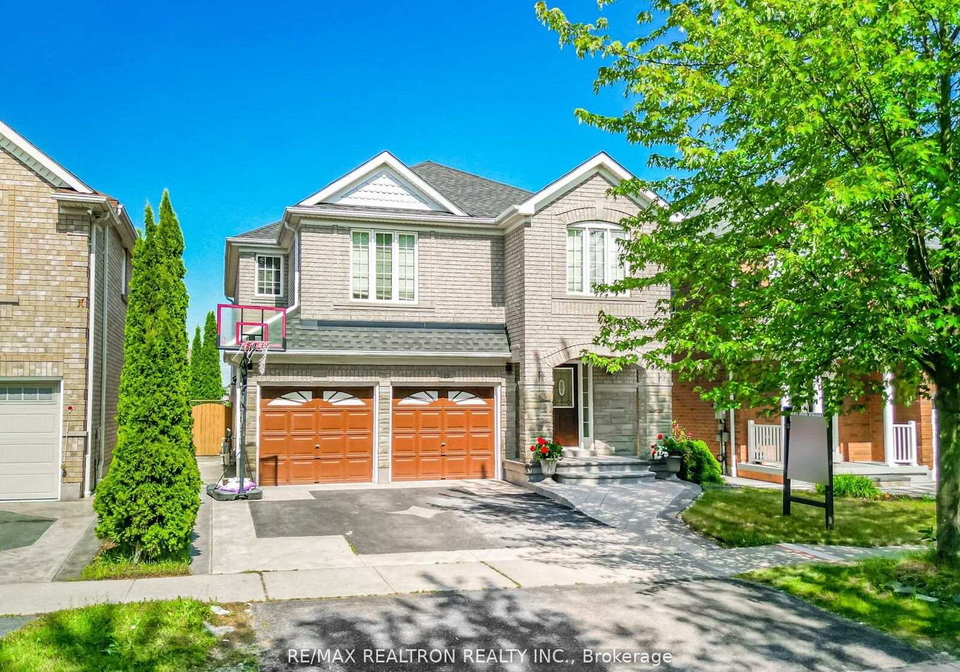 19-clapperton-drive-ajax-ontario-e12357425