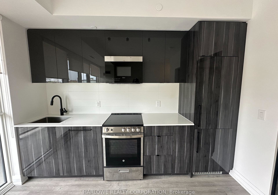 2369-danforth-avenue-toronto-ontario-e12357442