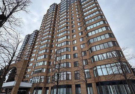 80-alton-towers-circle-scarborough-ontario-e12357864