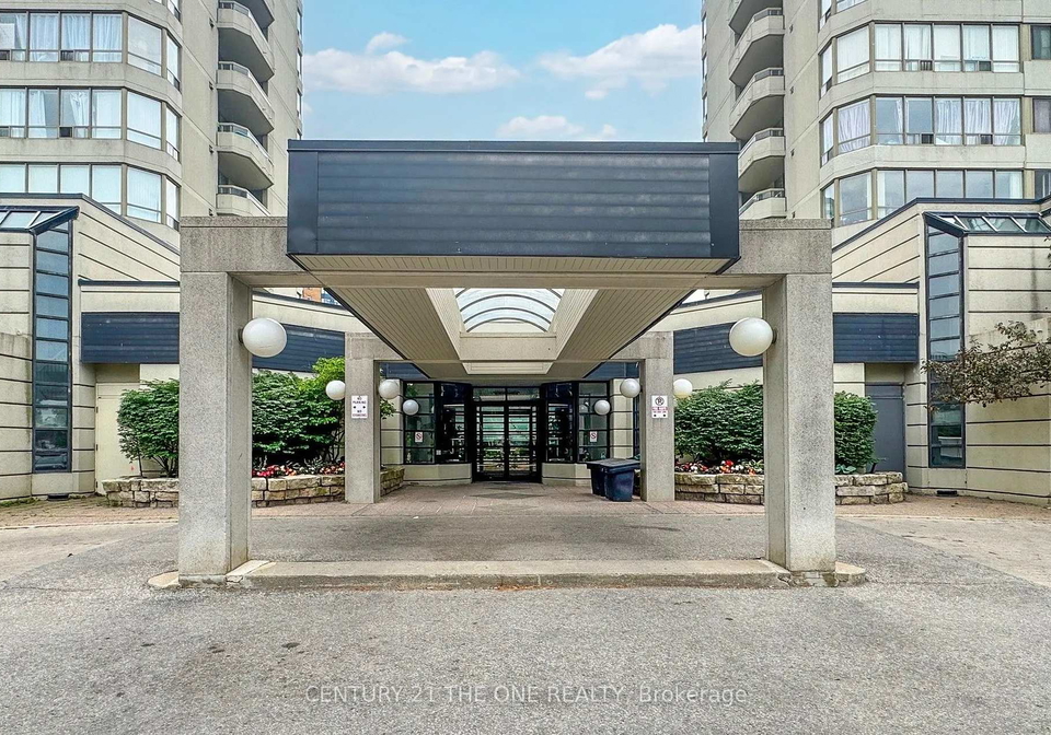 150-alton-towers-circle-scarborough-ontario-e12358523