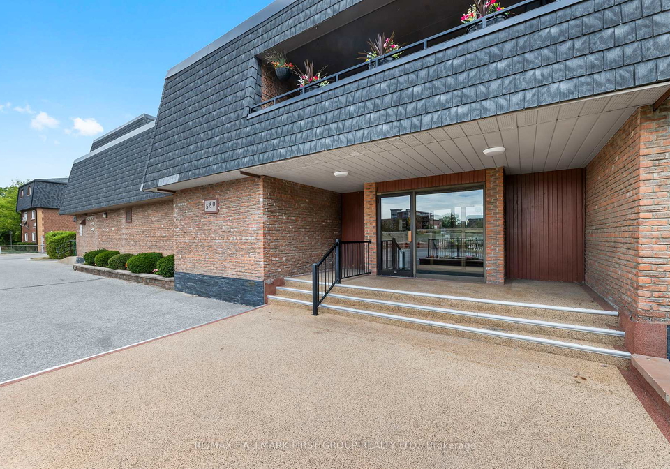 580-mary-street-e-whitby-ontario-e12358563