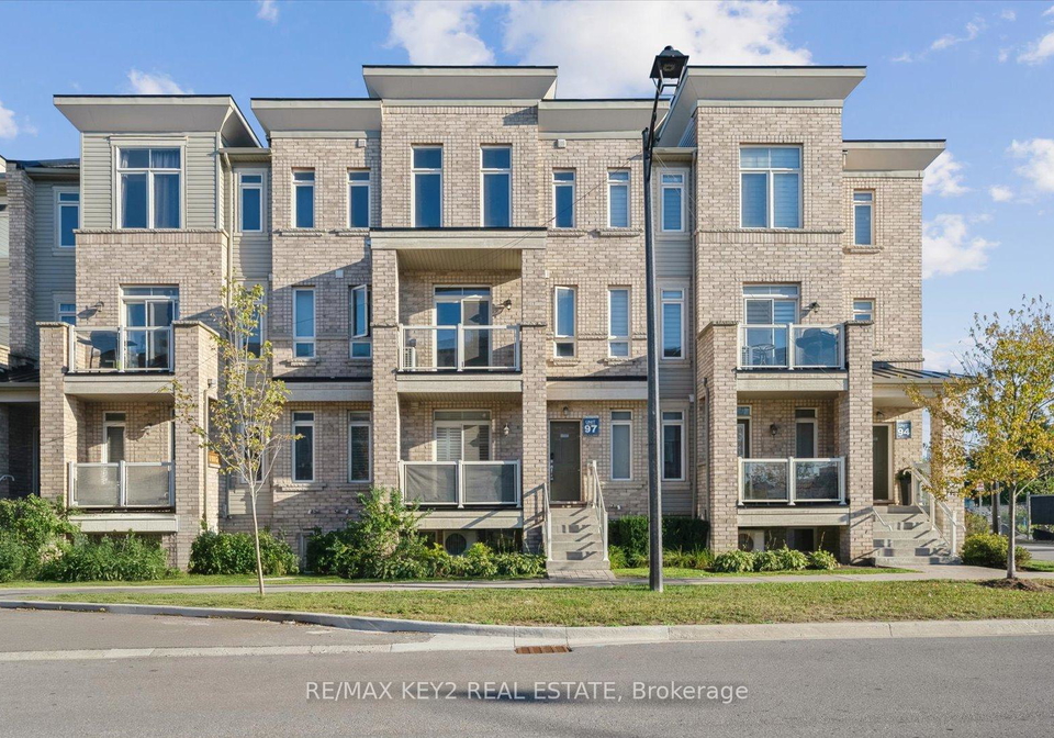 1704-grenwich-glen-pickering-ontario-e12359029