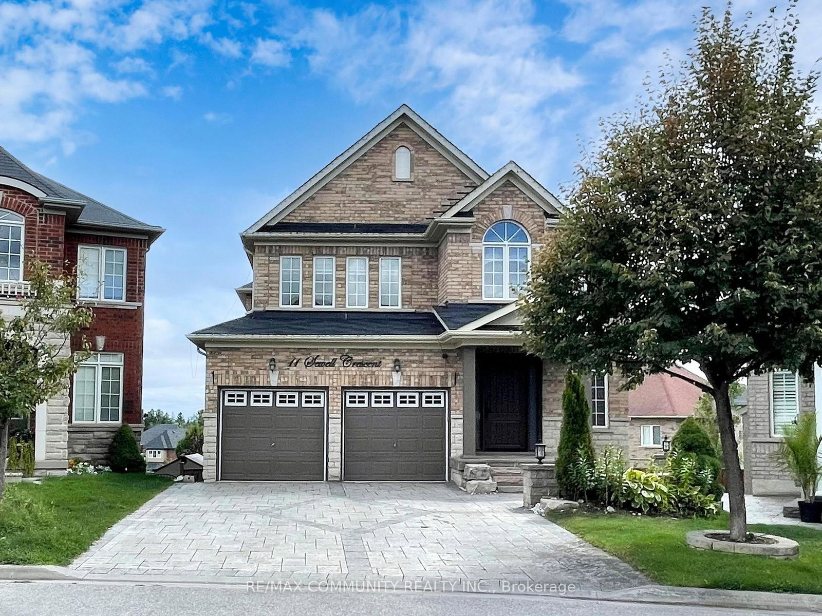 11-sewell-crescent-ajax-ontario-e12359099