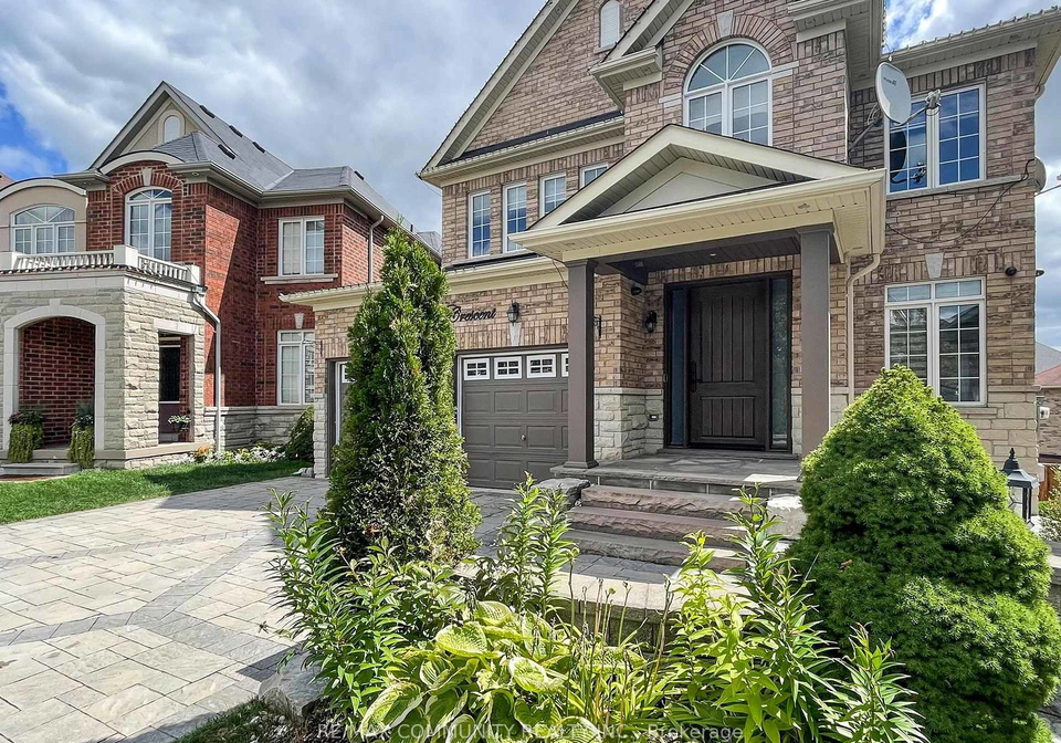 11-sewell-crescent-ajax-ontario-e12359099
