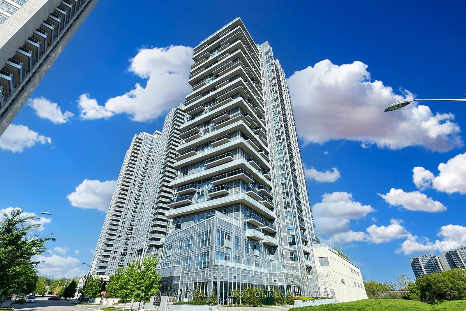 225-village-green-square-scarborough-ontario-e12359894