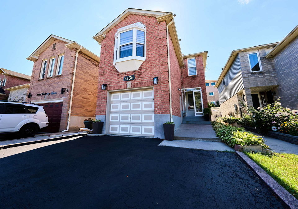 2136-duberry-drive-pickering-ontario-e12359952