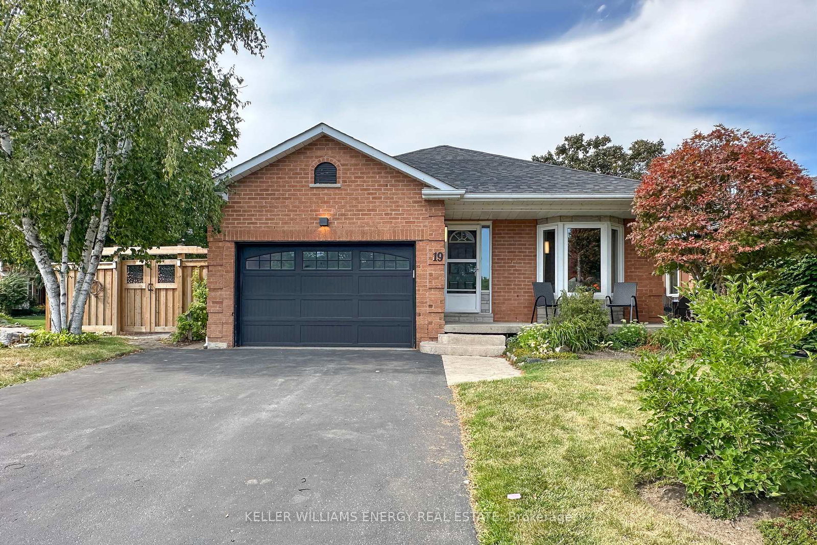 19-stephen-avenue-clarington-ontario-e12360673