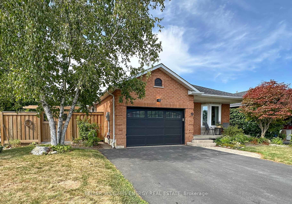19-stephen-avenue-clarington-ontario-e12360673