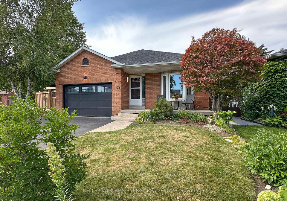 19-stephen-avenue-clarington-ontario-e12360673