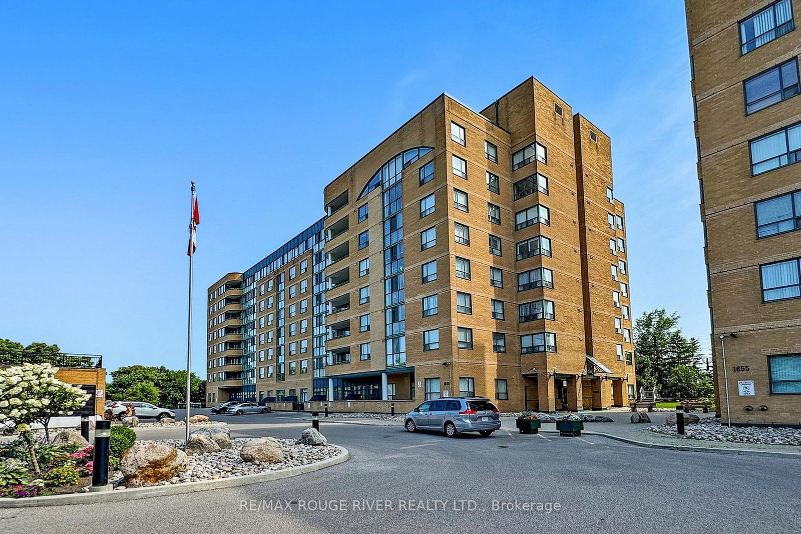 1665-parkway-pickering-ontario-e12360695