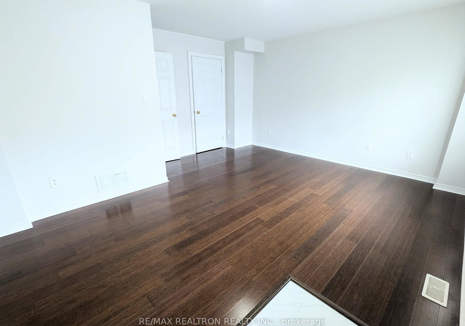 11-hesketh-road-ajax-ontario-e12361478