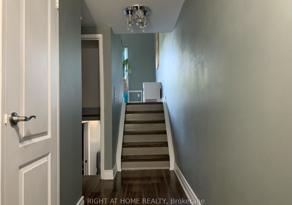 44-chester-le-boulevard-scarborough-ontario-e12361547