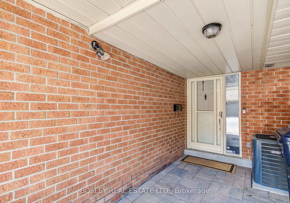 40-rodeo-pathway-scarborough-ontario-e12362612