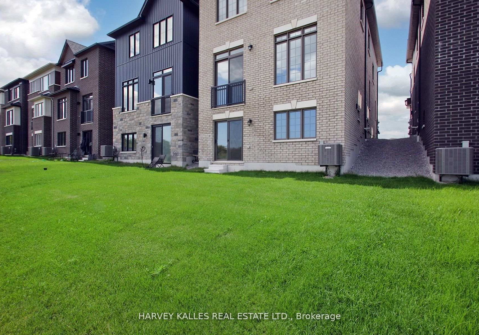 1077-zircon-manor-pickering-ontario-e12363658