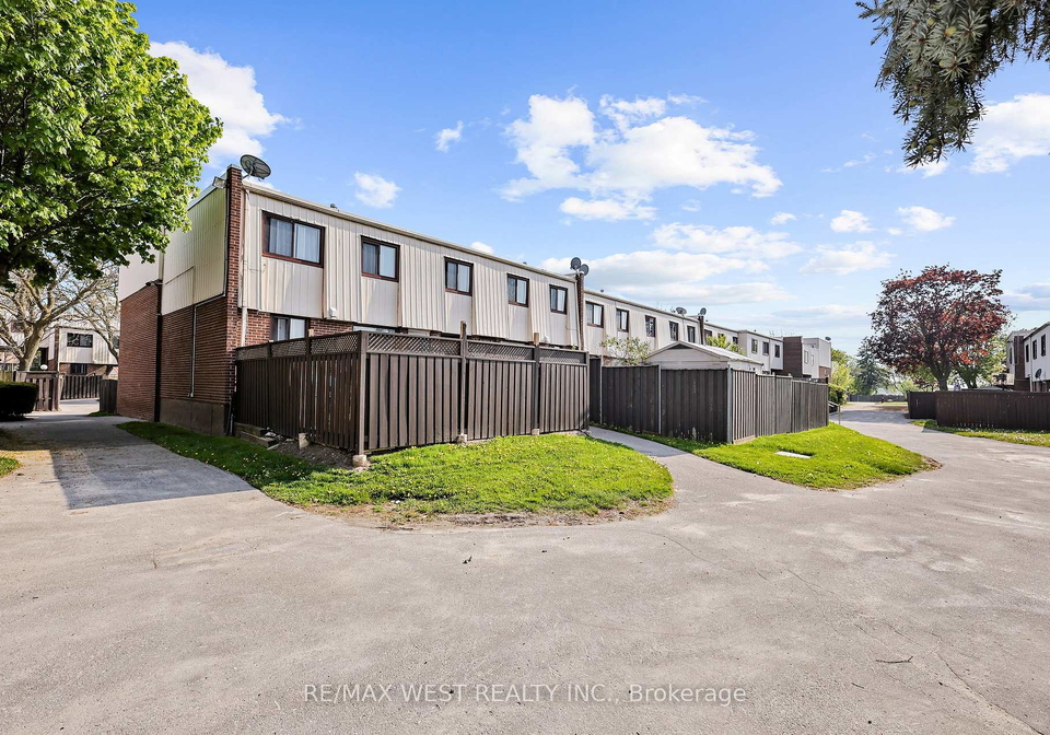 1100-oxford-street-oshawa-ontario-e12365503