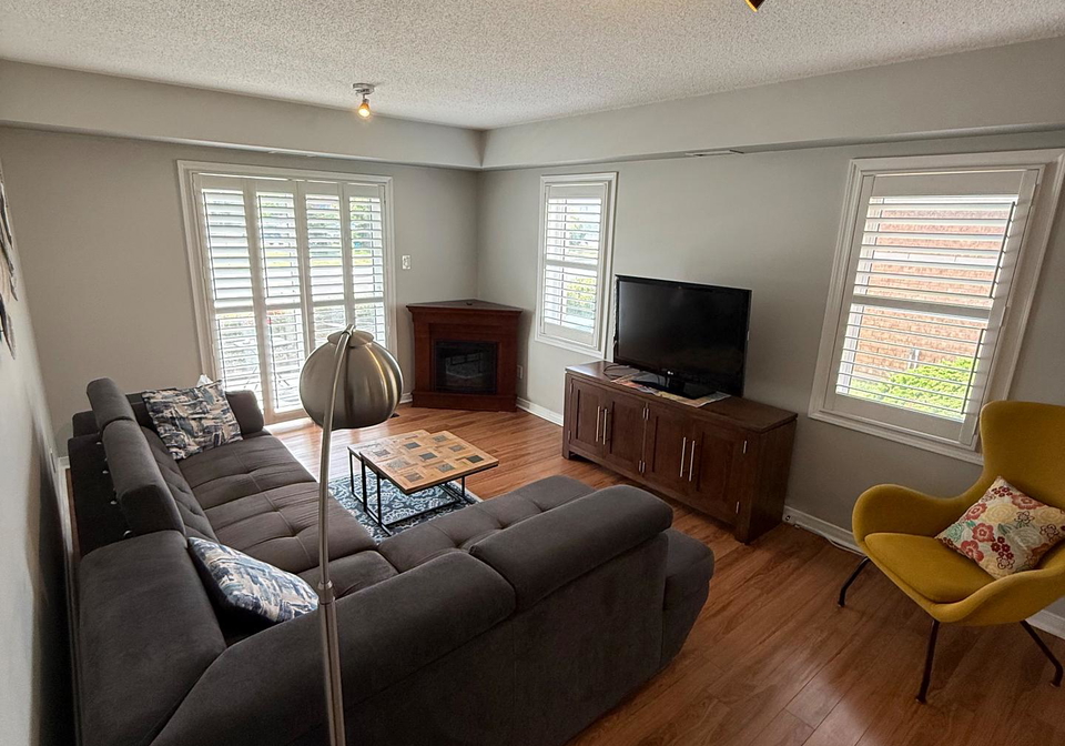 136-aspen-springs-drive-clarington-ontario-e12365888