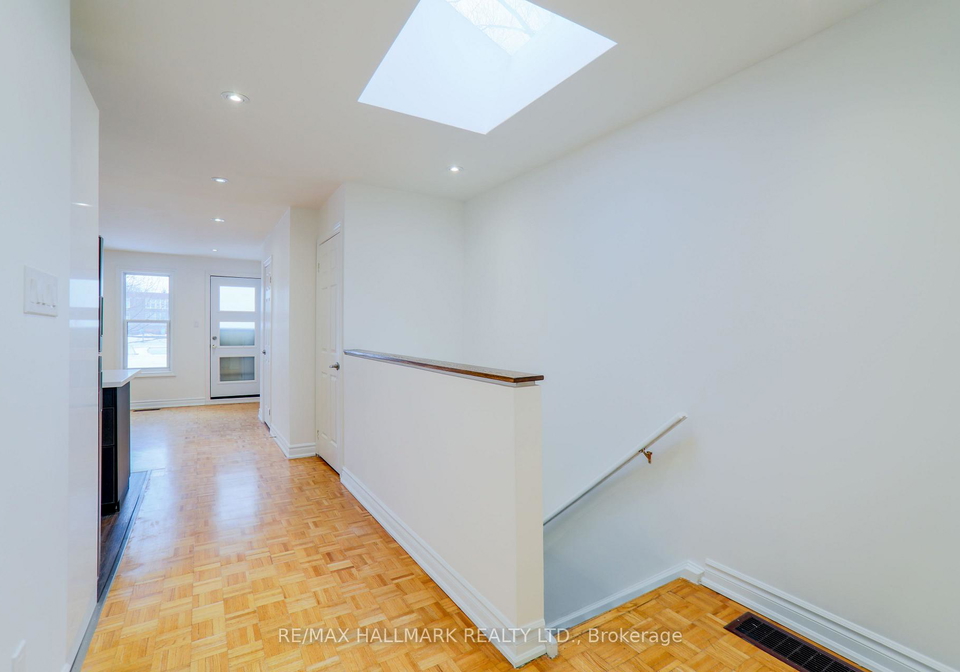1beaton-avenue-toronto-ontario-e12366001