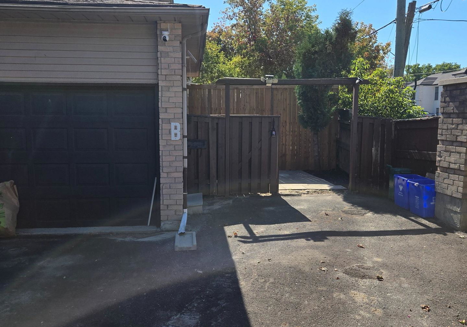1301-anton-square-pickering-ontario-e12366274