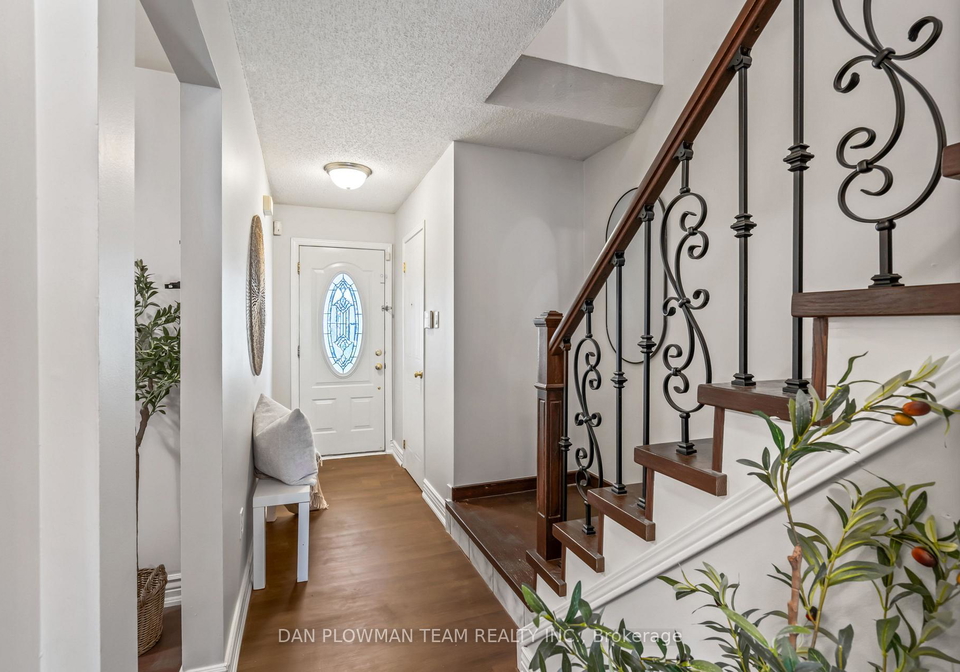 9-schilling-court-whitby-ontario-e12366460