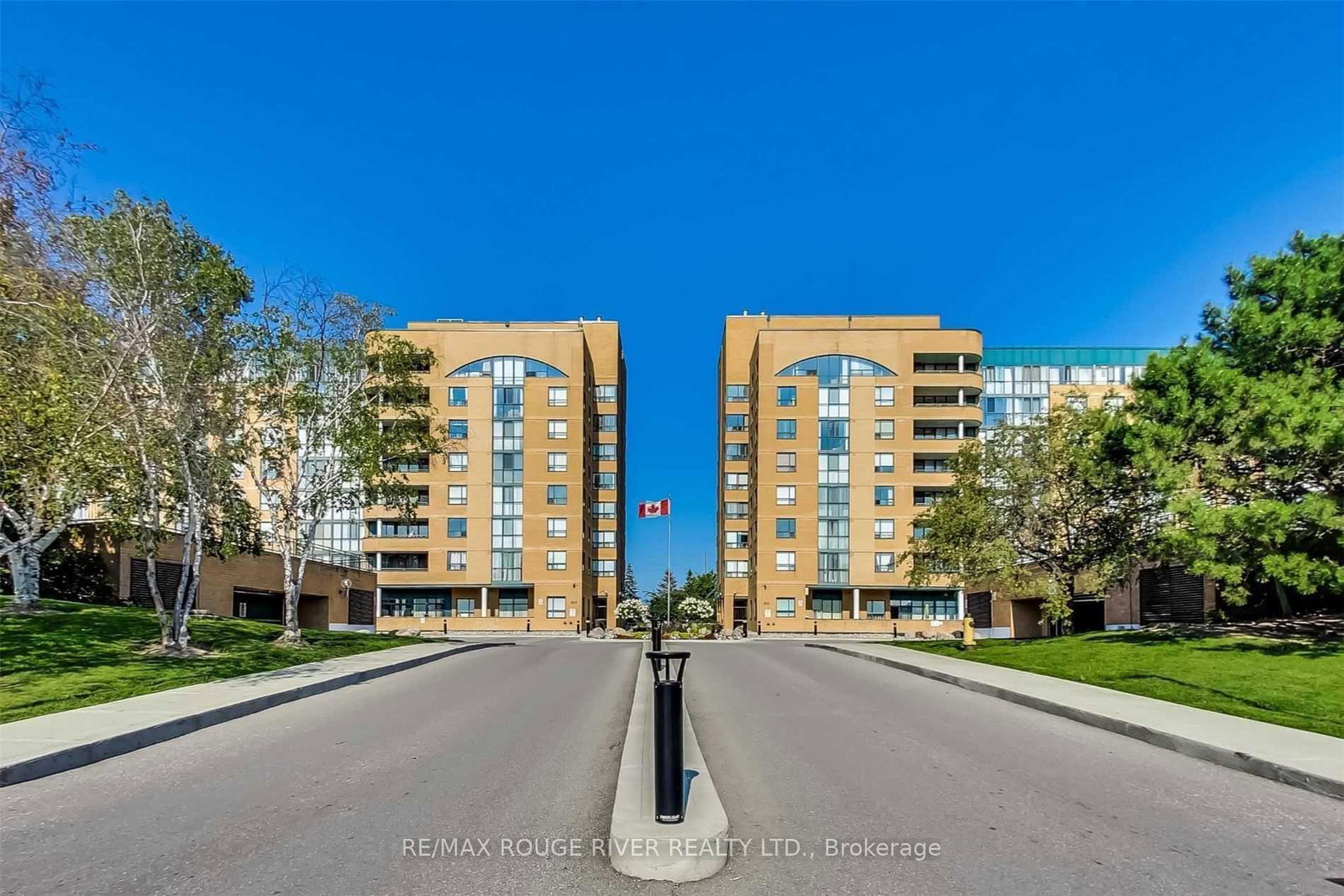 1655-parkway-pickering-ontario-e12366793