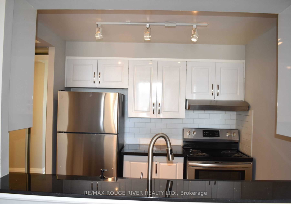 1655-parkway-pickering-ontario-e12366793