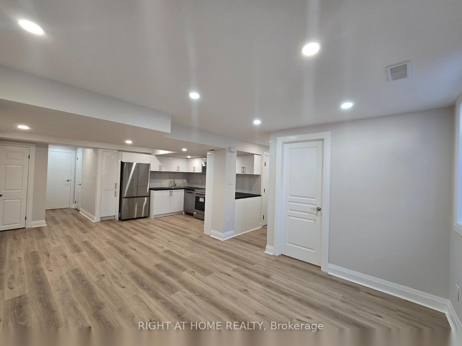 1300-ravencliffe-court-oshawa-ontario-e12366831