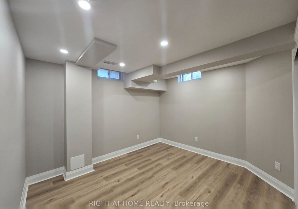 1300-ravencliffe-court-oshawa-ontario-e12366831