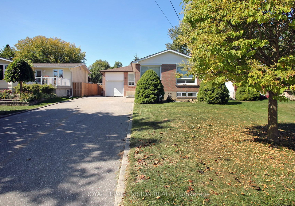 696-victory-drive-pickering-ontario-e12367369