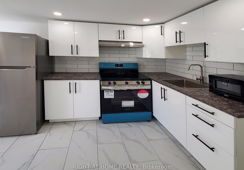 19-tawn-crescent-ajax-ontario-e12368467