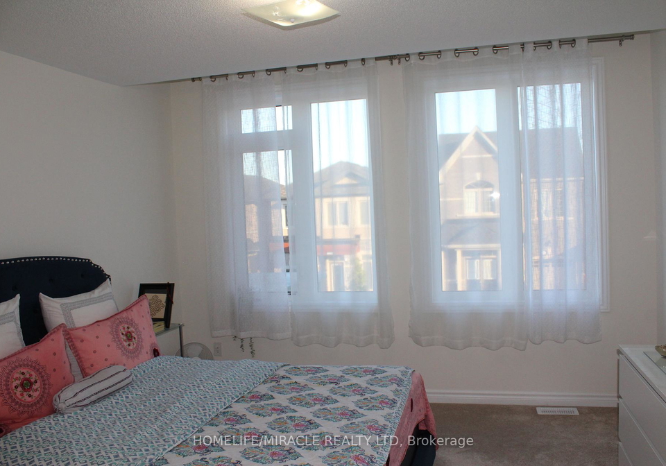 1108-cameo-street-pickering-ontario-e12368481