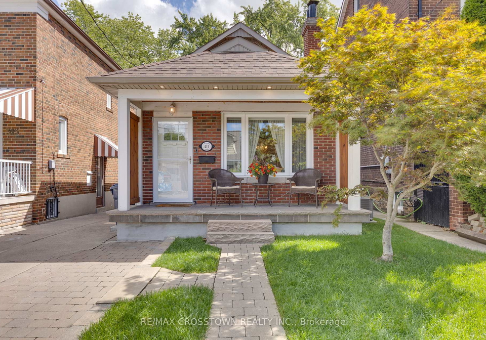 311-chisholm-avenue-east-york-ontario-e12369351