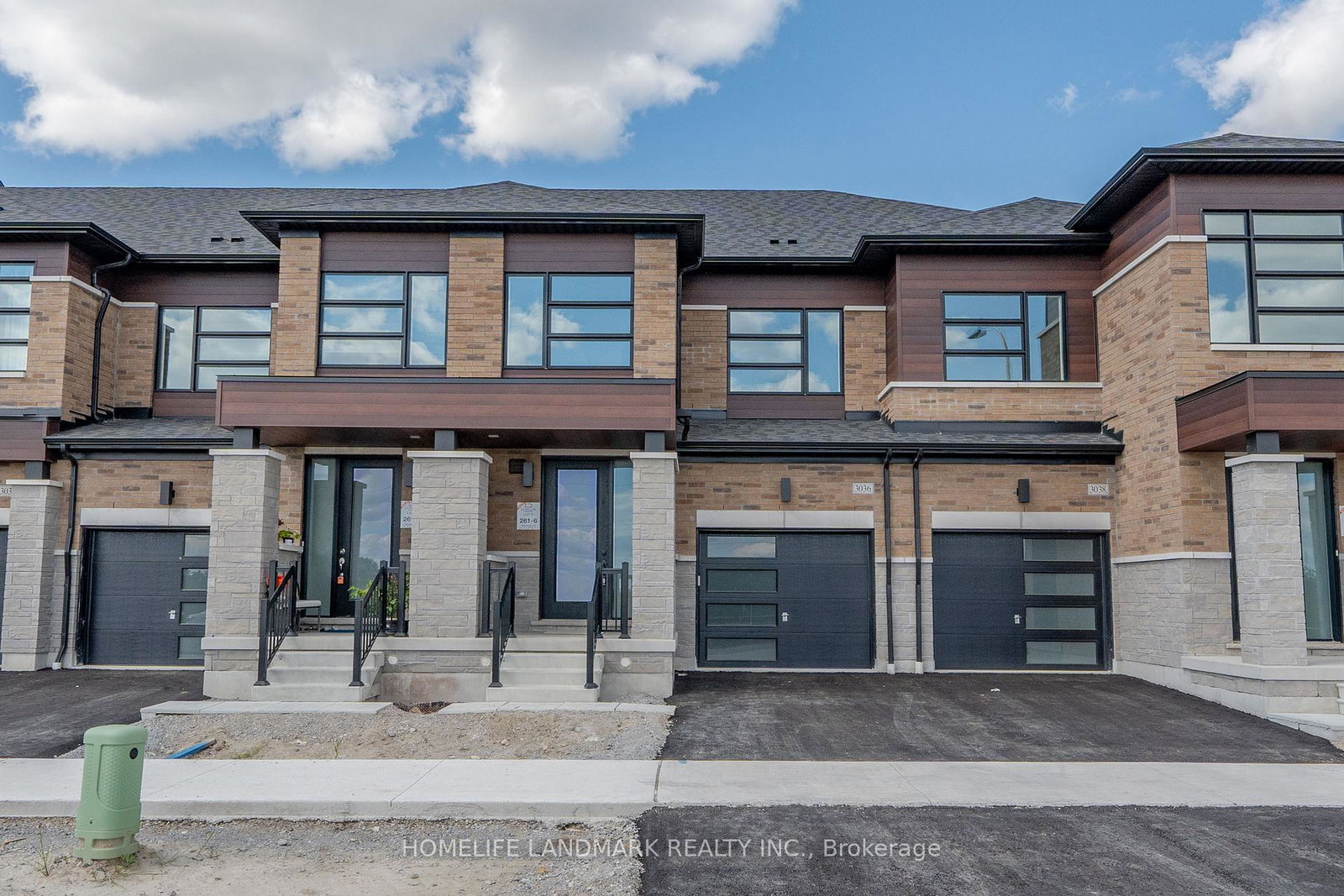3036-sideline-16-pickering-ontario-e12369543