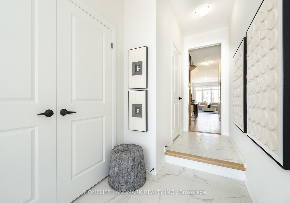 3036-sideline-16-pickering-ontario-e12369543