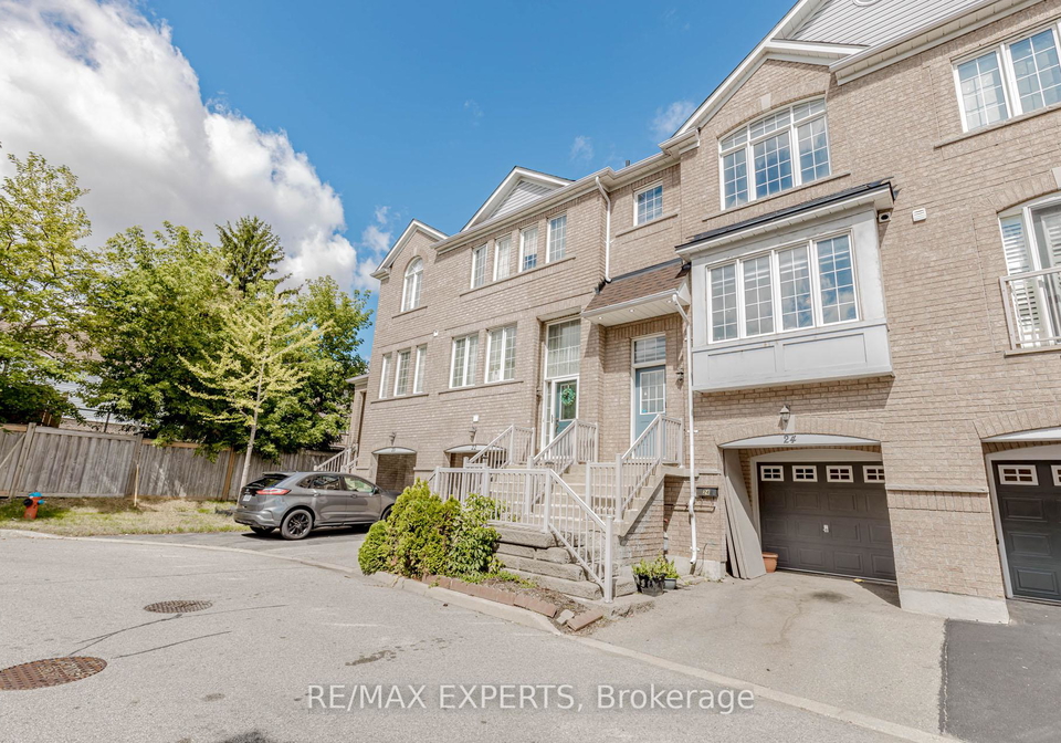 24-ignatius-lane-scarborough-ontario-e12369696