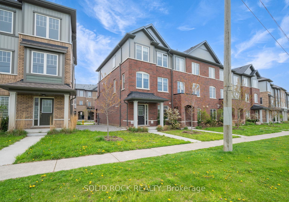840-atwater-path-oshawa-ontario-e12370970