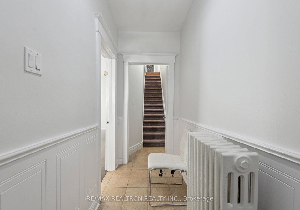 10-coxwell-avenue-toronto-ontario-e12371698