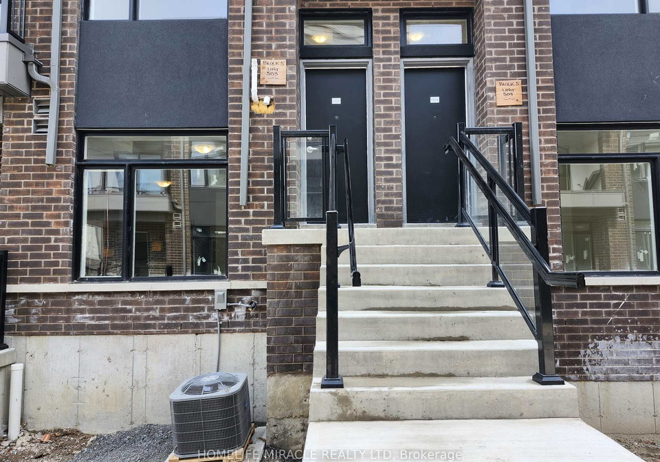 1695-dersan-street-pickering-ontario-e12371778