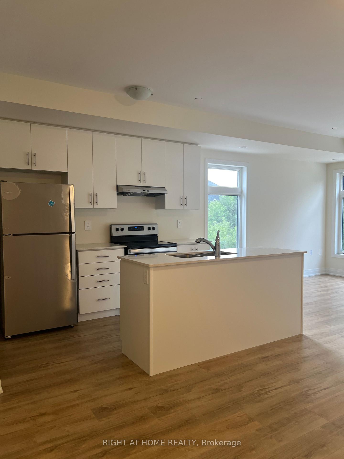 755-omega-drive-pickering-ontario-e12371783
